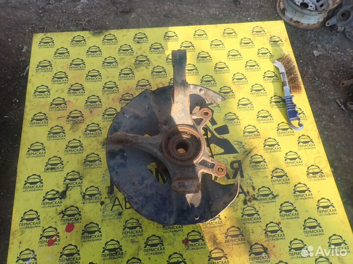 Кулак поворотный передний левый для Honda Civic 5D