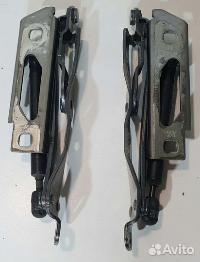 Петля крышки багажника Opel Astra H седан