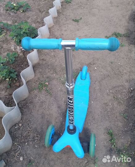 Самокат детский трехколесный