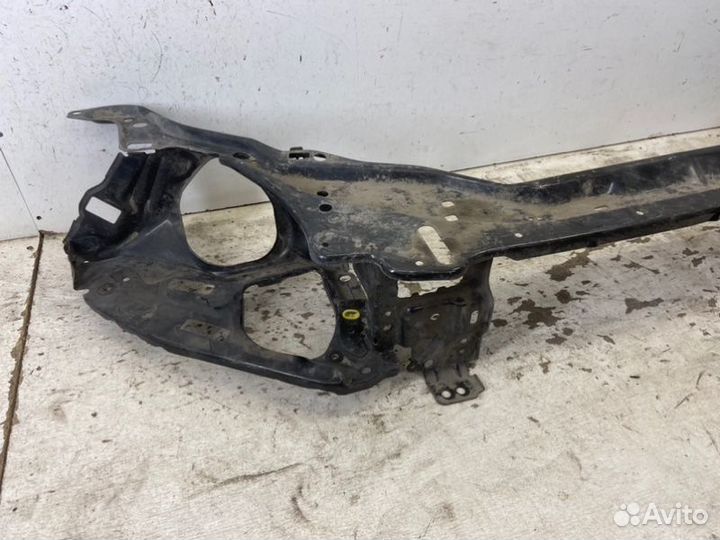 Панель передняя (телевизор) передний Volvo Xc60