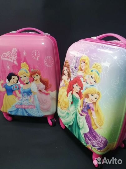Чемодан детский новый
