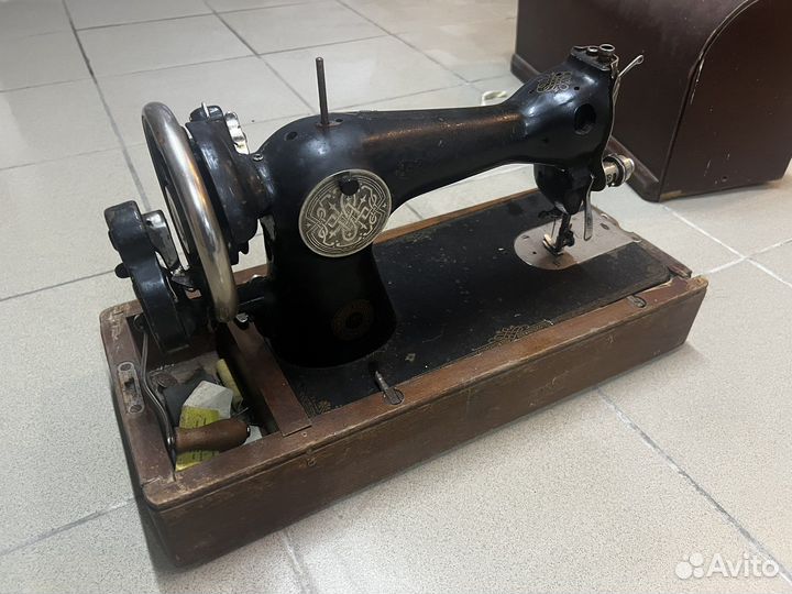 Швейная машина пмз им.Калинина