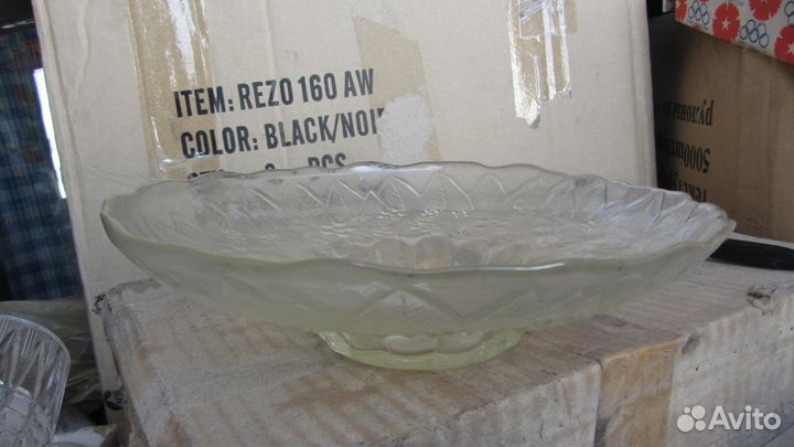 Фарфор -Чайники, сахарницы вазы (стекло) Салатницы