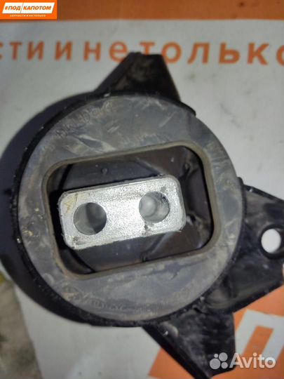 Подушка крепления двигателя левая Hyundai ix35