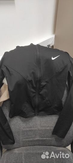 Рашгард женский спортивный