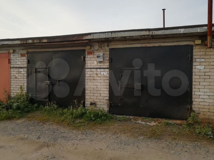 Гараж, > 30 м²