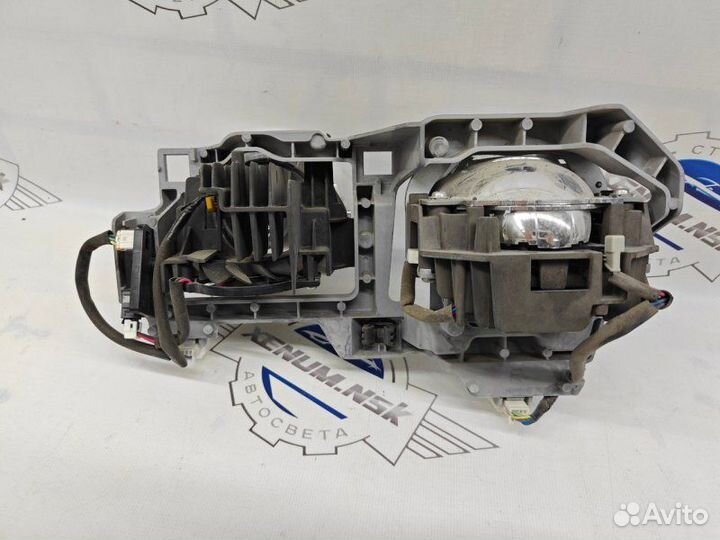 Фара запчасти правая Toyota Land Cruiser J200