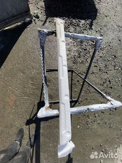 Абсорбер бампера Toyota Land Cruiser Prado 150