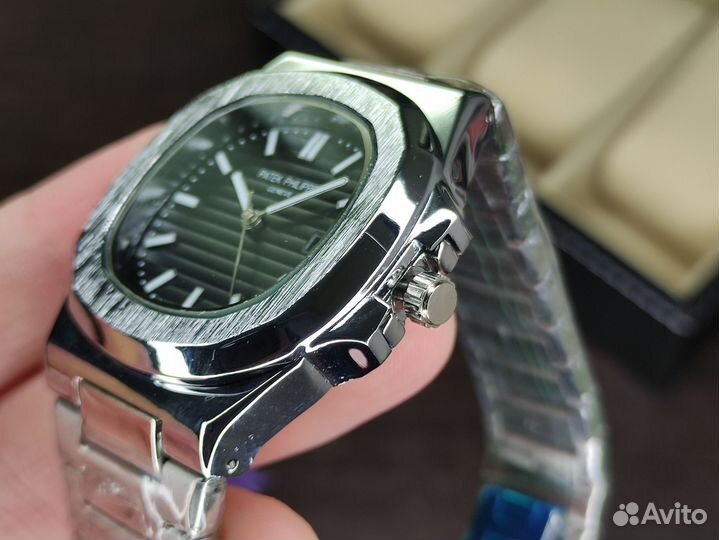Компактные часы Patek Philippe