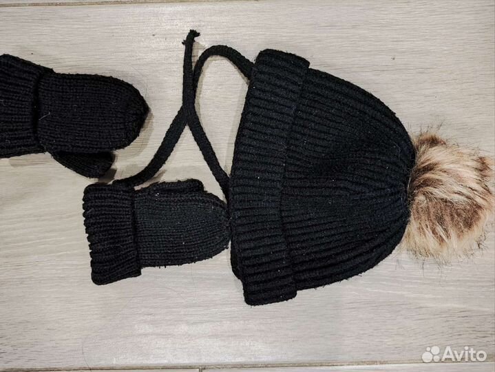 Шапка и варежки детская zara