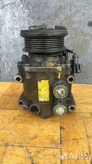 Компрессор кондиционера Ford Mondeo 3 2000-2007