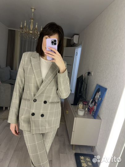 Брючный костюм женский 42 44