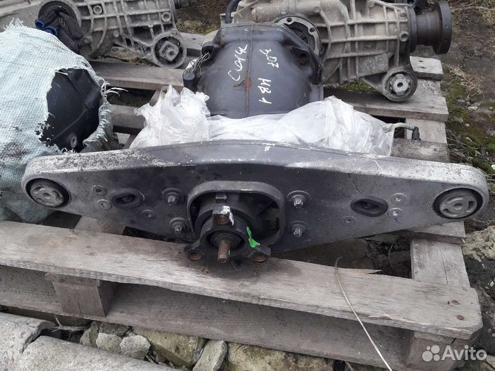 Редуктор задний Mercedes W211 E320 3.07