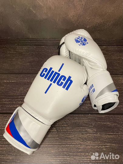 Боксерские перчатки Clinch