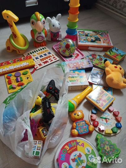 Развивающие игрушки пакетом
