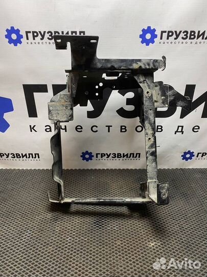 Корпус подножки правый Renault T 84539334