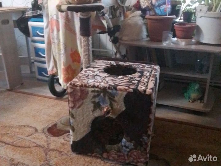 Домик с когтиточкой