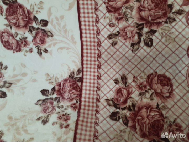 Пледы и покрывало новый