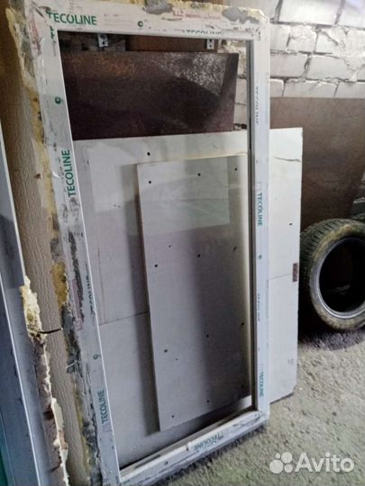 Пластиковая дверь и окно