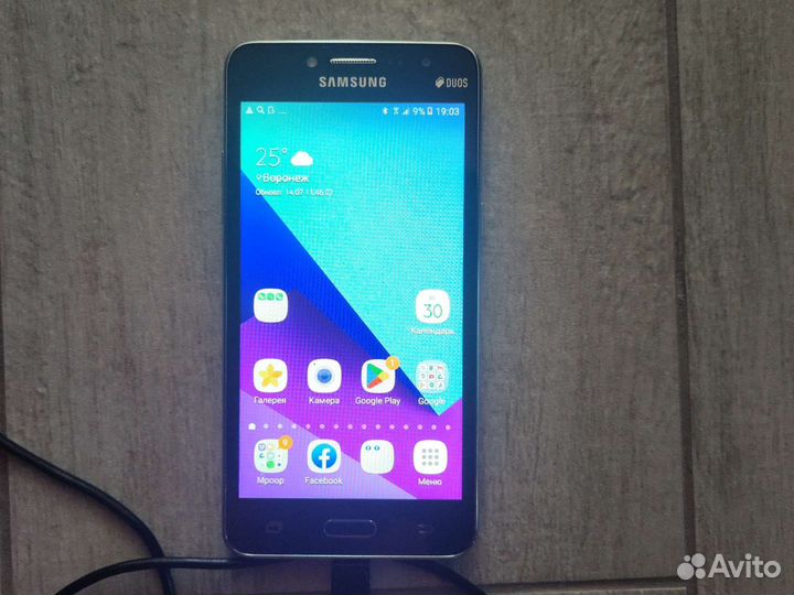 Телефон Samsung j2 prime