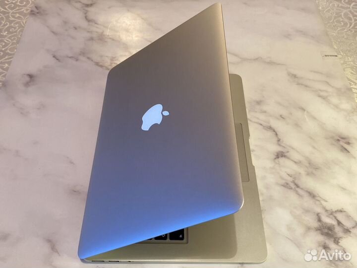 Apple Macbook Air 13 2017/i5/8g/128gb