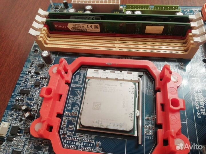 Материнская плата с процессором AMD Phenom II