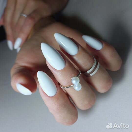 Маникюр педикюр