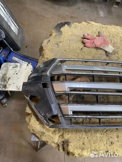 Решетка радиатора toyota land cruiser 200