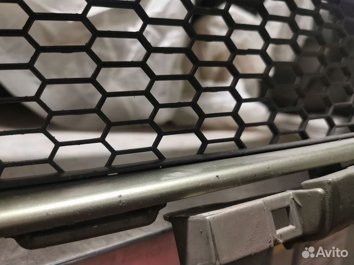 Передний бампер lexus is 250