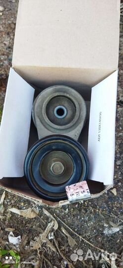 Натяжитель ремня Киа рио 3, Солярис