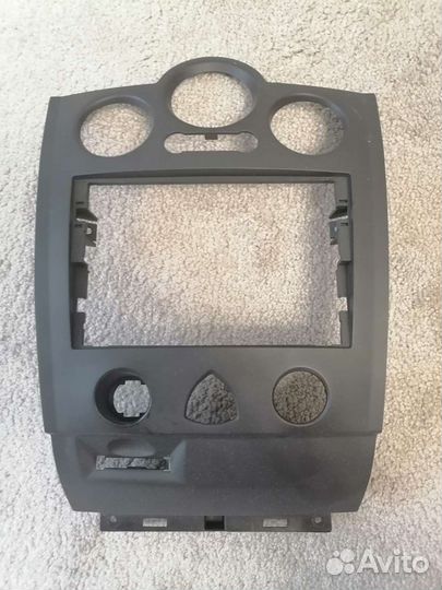 Передний консоль