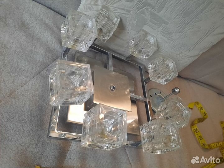 Стильная стекляная люстра