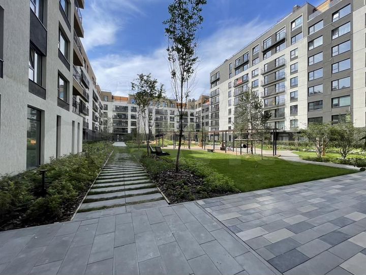 2-к. квартира, 79 м², 10/12 эт.