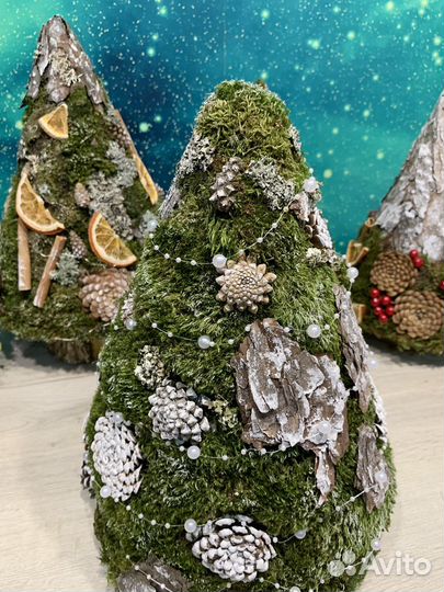 Новогодняя елочка из мха ручной работы
