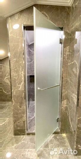 Дверь стеклянная межкомнатная