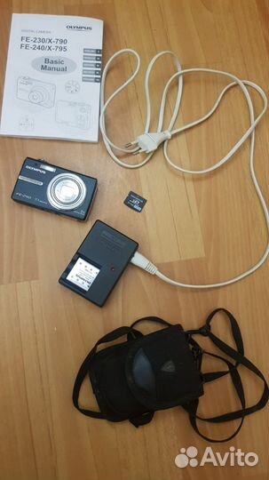 Цифровой фотоаппарат Olimpus FE-240