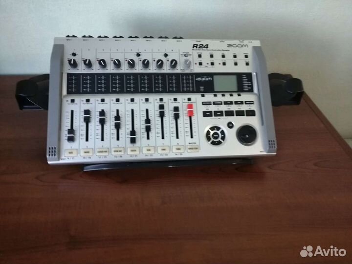 Подставка для нот, книг, планшета-новая