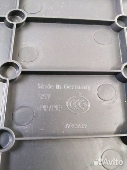 Накладка на порог внутренняя передняя правая