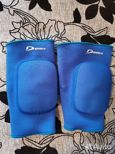 Новые наколенники спортивные