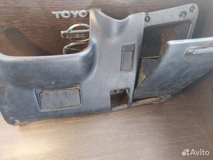 Накладка подрулевая Тойота труено AE101
