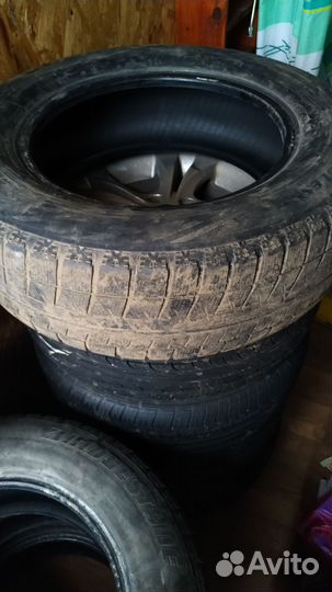 Bridgestone Blizzak Revo GZ 215/65 R16 102Q