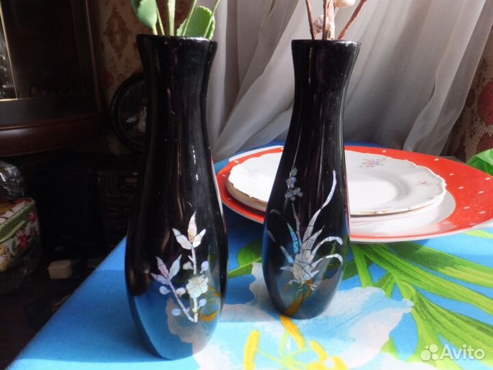 Вазы из дерева с перламутром