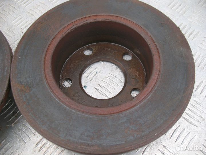 Диск тормозной задний Audi A6 C5 2.5 AKN