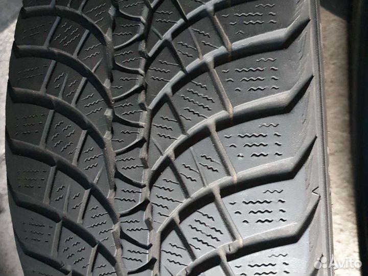 Kumho WinterCraft WP71 235/45 R17 97V