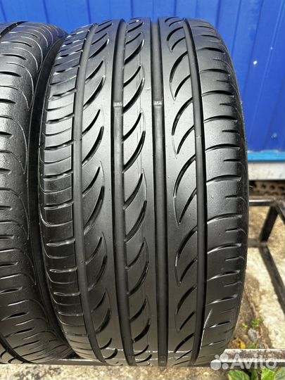Pirelli P Zero Nero 235/45 R17