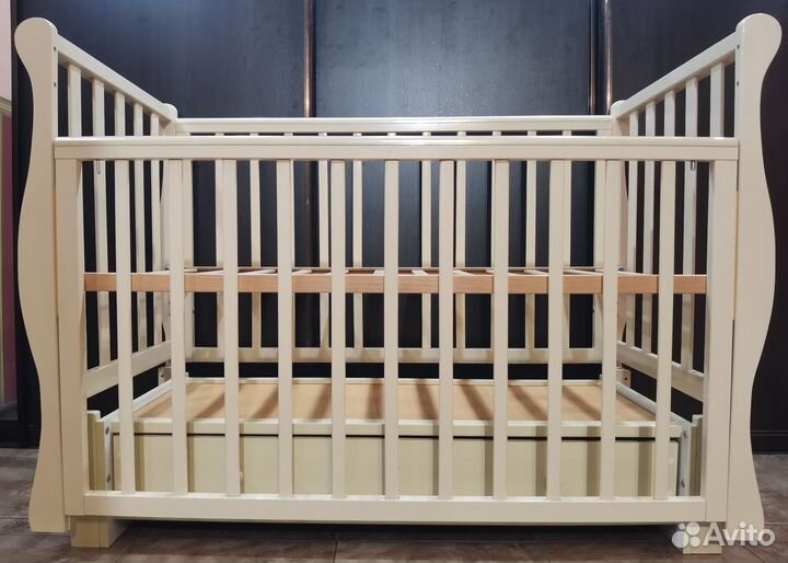 Кроватка продольный маятник