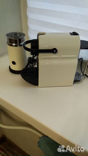 Кофеварка и капучинатор