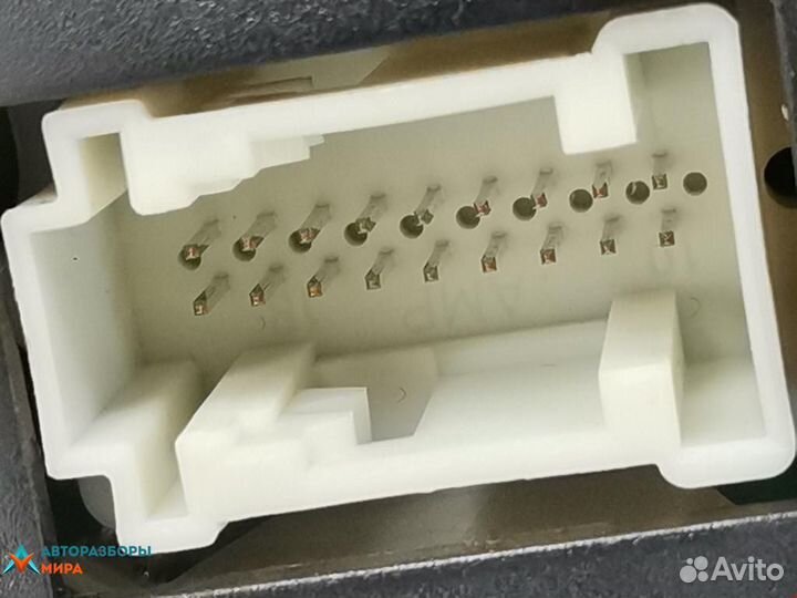 Щиток приборов (приборная панель) Mercedes-Benz