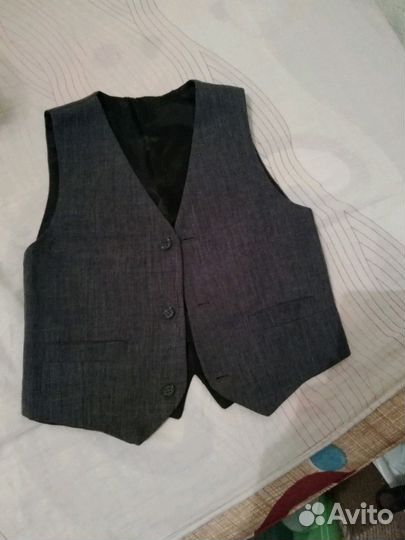 Жилетки и брюки школьные