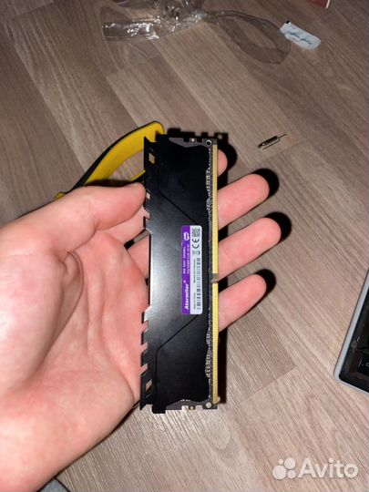 Оперативка ddr4 8gb